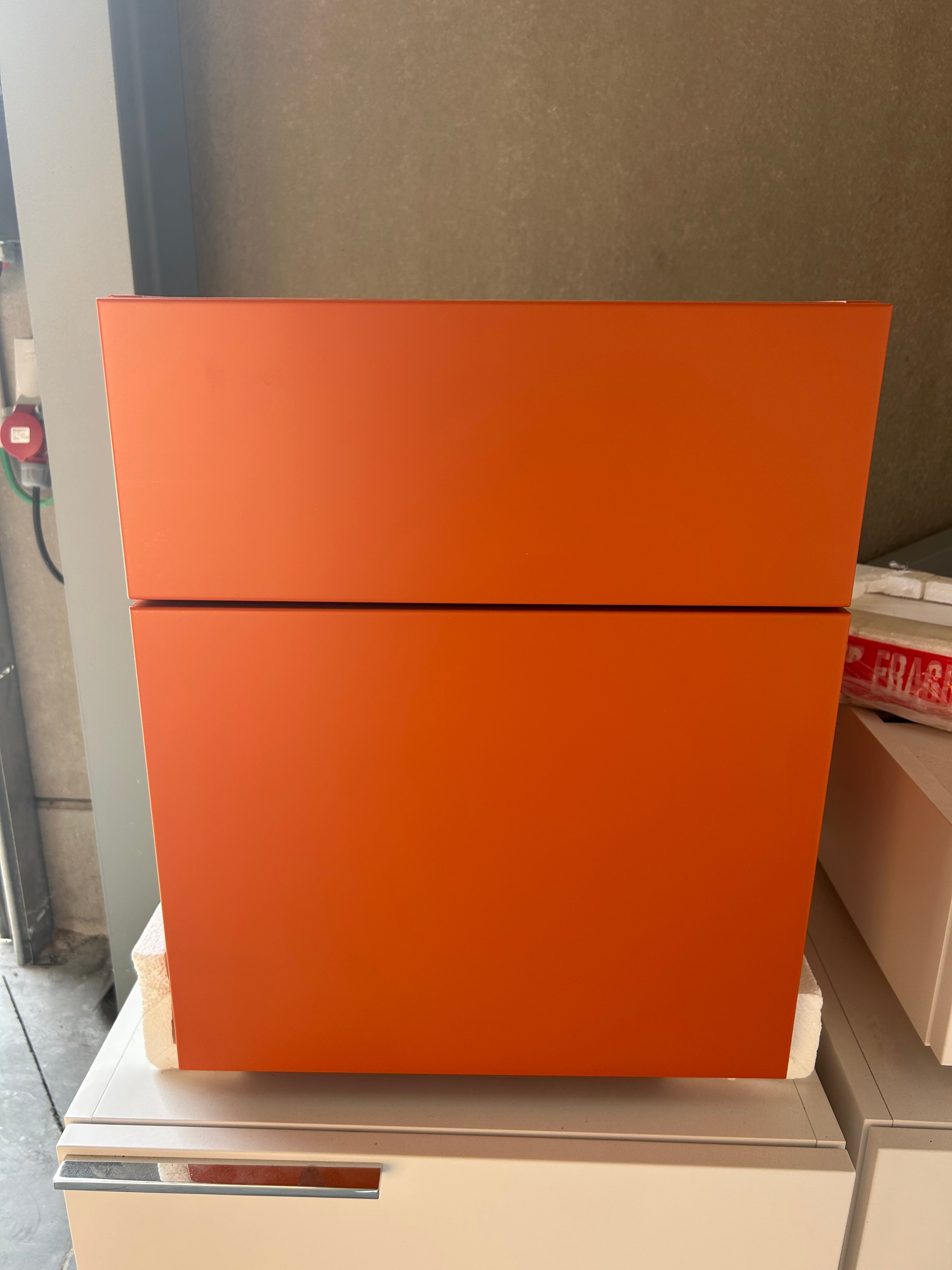 Inda progetto hangkast mat oranje